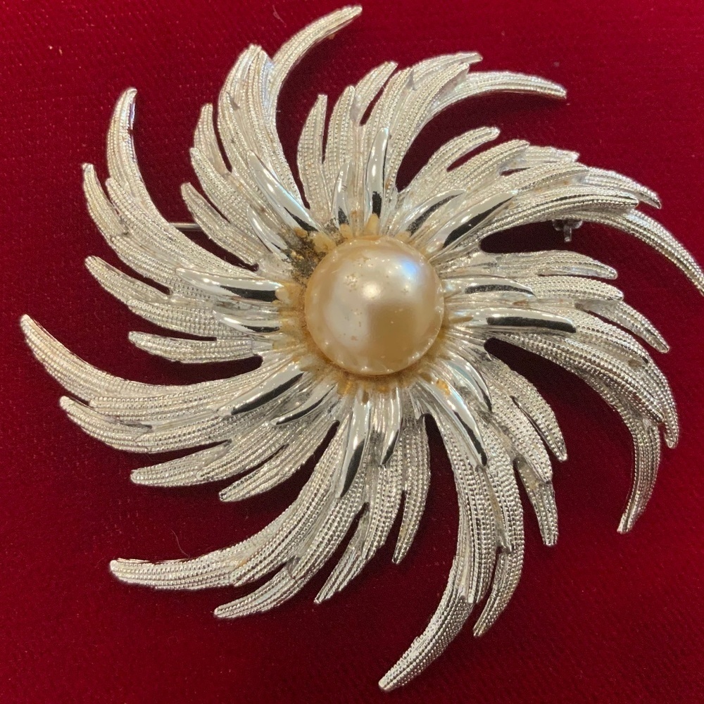 Vintage Sarah Coventry Brooch
